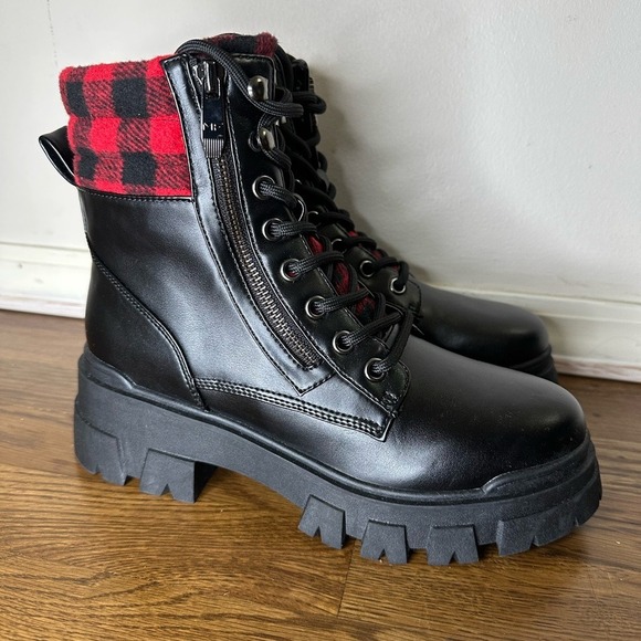 NWOB Marc Fisher Women's Aboli 2 Black Buffalo Plaid Combat Lace-up Boots Size 8 - Picture 6 of 7